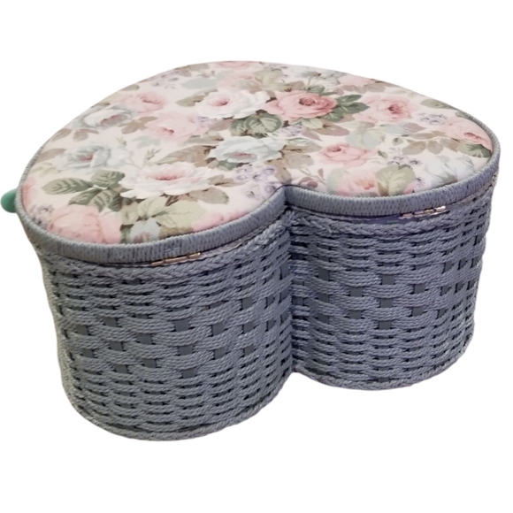 Vintage Heart Shaped Wicker Basket/Sewing Basket/Picnic Basket 14"x11"x7" - Picture 3 of 5